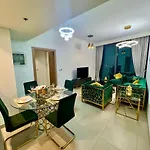 Luxurious Apartment 1Br Opp Burj Khalifa
