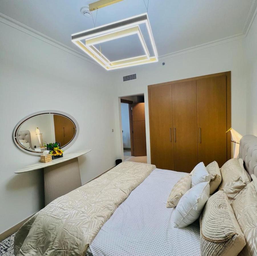 Luxurious 1br Opp Burj Khalifa * Dubai